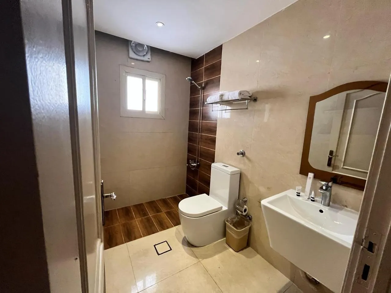 Hotel Holiday Plus Al Salamh- هوليداي بلس السلامه Jeddah Saudi Arabia