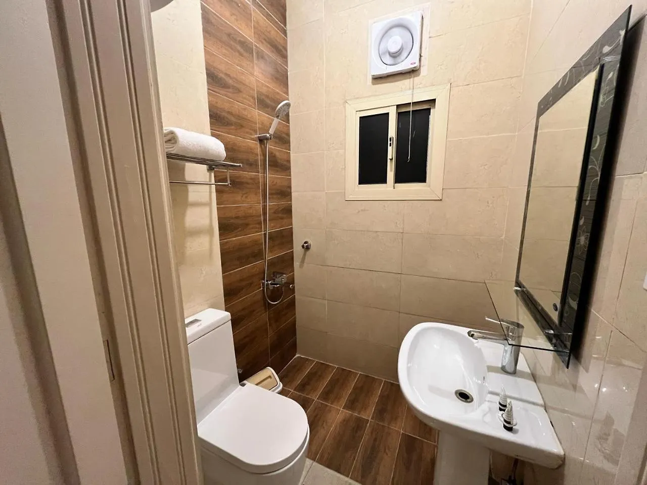 Hotel Holiday Plus Al Salamh- هوليداي بلس السلامه Jeddah