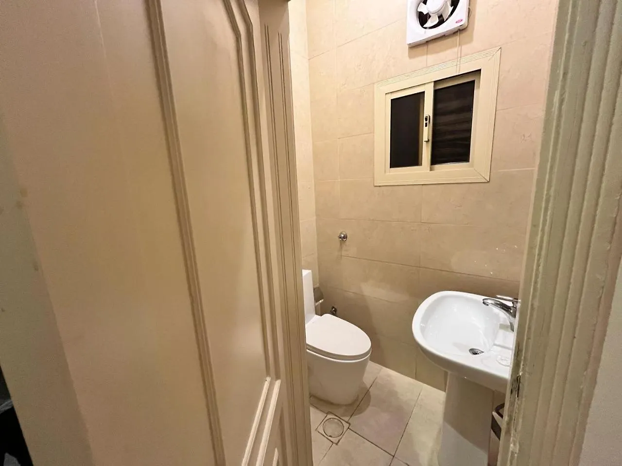 Hotel Holiday Plus Al Salamh- هوليداي بلس السلامه Jeddah